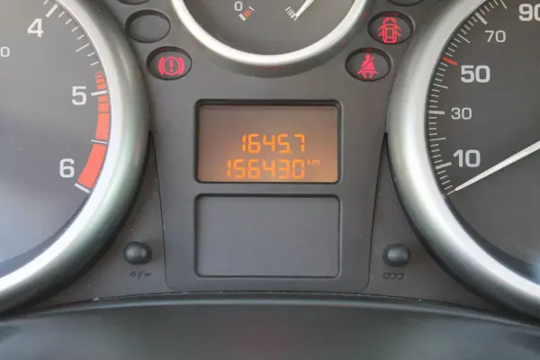 Peugeot 207 2007 - 4750 EUR, 156000 km - AUTO.MOTO.pt - 156000km - foto 22 de 23