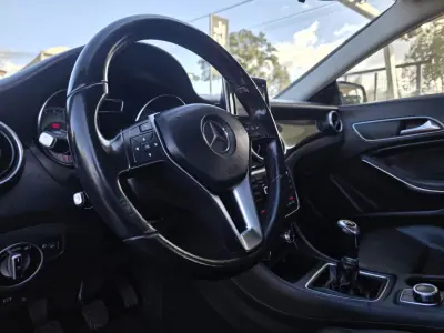 Mercedes-Benz CLA 180 2014 - 17990 EUR, 134000 km - AUTO.MOTO.pt - 134000km - foto 17 de 34