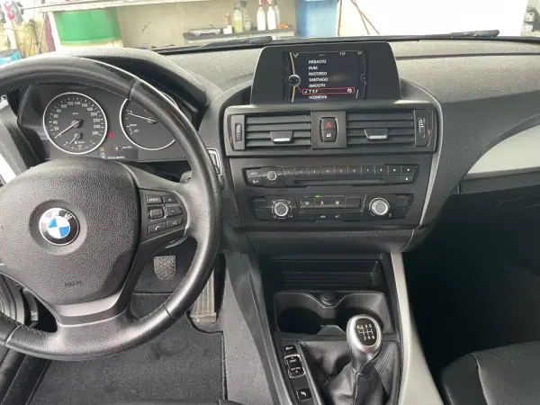 BMW 116 2012 - 11900 EUR, 225036 km - AUTO.MOTO.pt - 225036km - foto 11 de 13