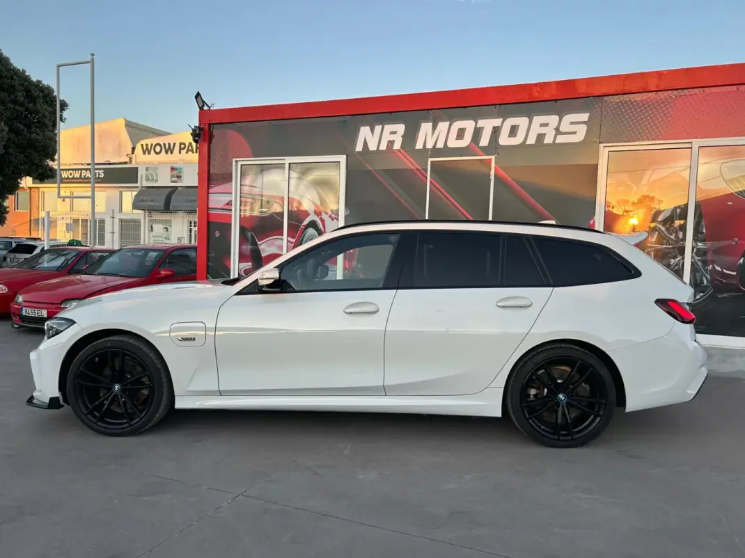 BMW 320 2021 - 30990 EUR, 136000 km - AUTO.MOTO.pt - 136000km - foto 5 de 18