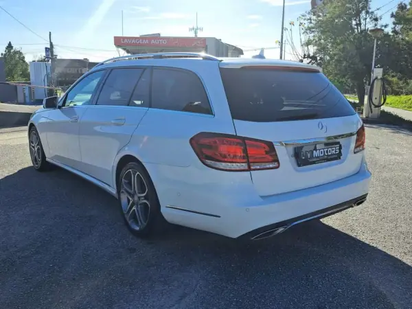 Mercedes-Benz E 220 2014 - 18900 EUR, 213445 km - AUTO.MOTO.pt - 213445km - foto 12 de 46