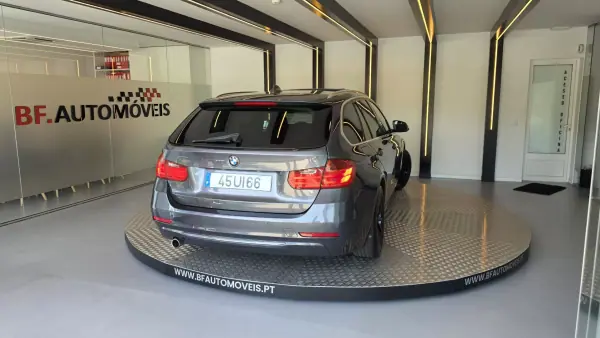 BMW 320 2013 - 12500 EUR, 218911 km - AUTO.MOTO.pt - 218911km - foto 19 de 56