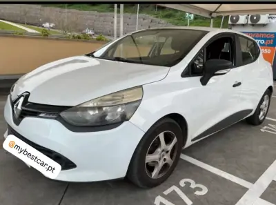Renault Clio 2014 - 8900 EUR, 184000 km - AUTO.MOTO.pt - 184000km - foto 6 de 8