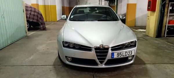 Alfa Romeo 159 2010 — foto 2 de 15