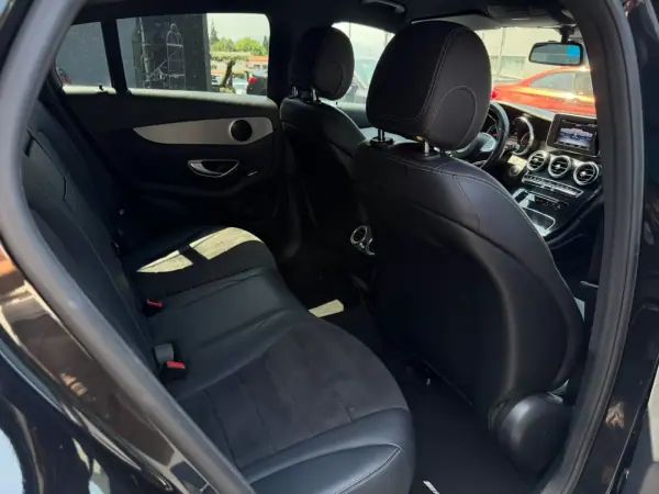 Mercedes-Benz GLC 250 2017 - 41500 EUR, 145000 km - AUTO.MOTO.pt - 145000km - foto 13 de 15