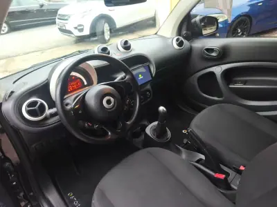 Smart Fortwo Cabrio 2016 - 9900 EUR, 76000 km - AUTO.MOTO.pt - 76000km - foto 15 de 24