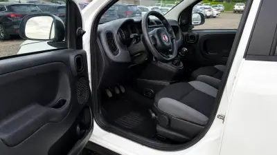 Fiat Panda 2019 - 7750 EUR, 123000 km - AUTO.MOTO.pt - 123000km - foto 5 de 8
