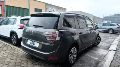 Citroën C4 Picasso 2014 - 11200 EUR, 162000 km - AUTO.MOTO.pt - 162000km - foto 6 de 16