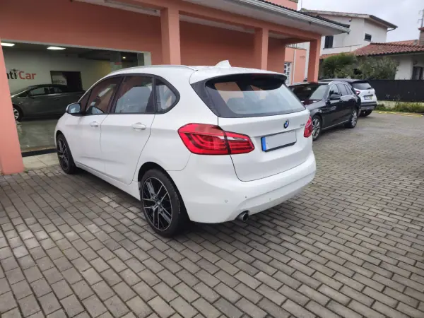 BMW 216 Active Tourer 2015 - 12500 EUR, 149000 km - AUTO.MOTO.pt - 149000km - foto 6 de 14