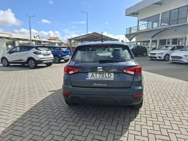 SEAT Arona 2022 - 15750 EUR, 47500 km - AUTO.MOTO.pt - 47500km - foto 7 de 28