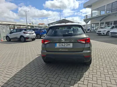 SEAT Arona 2023 - 17750 EUR, 25100 km - AUTO.MOTO.pt - 25100km - foto 7 de 30