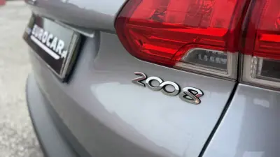 Peugeot 2008 2016 - 10590 EUR, 55500 km - AUTO.MOTO.pt - 55500km - foto 11 de 36