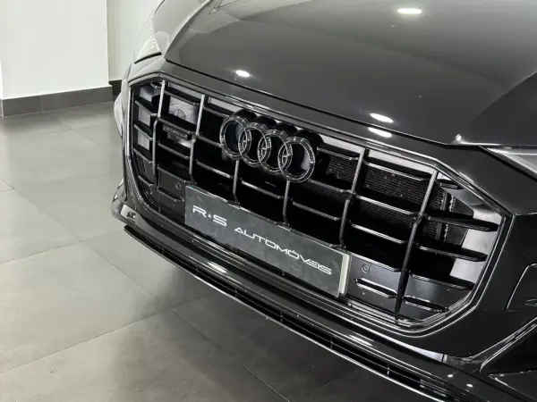 Audi Q8 2019 - 60000 EUR, 180000 km - AUTO.MOTO.pt - 180000km - foto 7 de 36