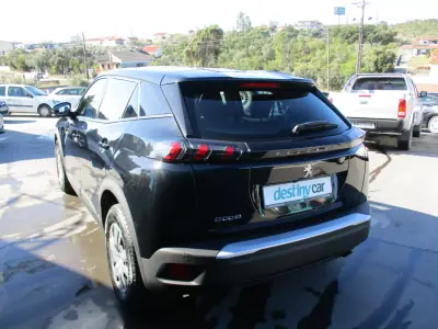 Peugeot 2008 2021 — foto 2 de 15