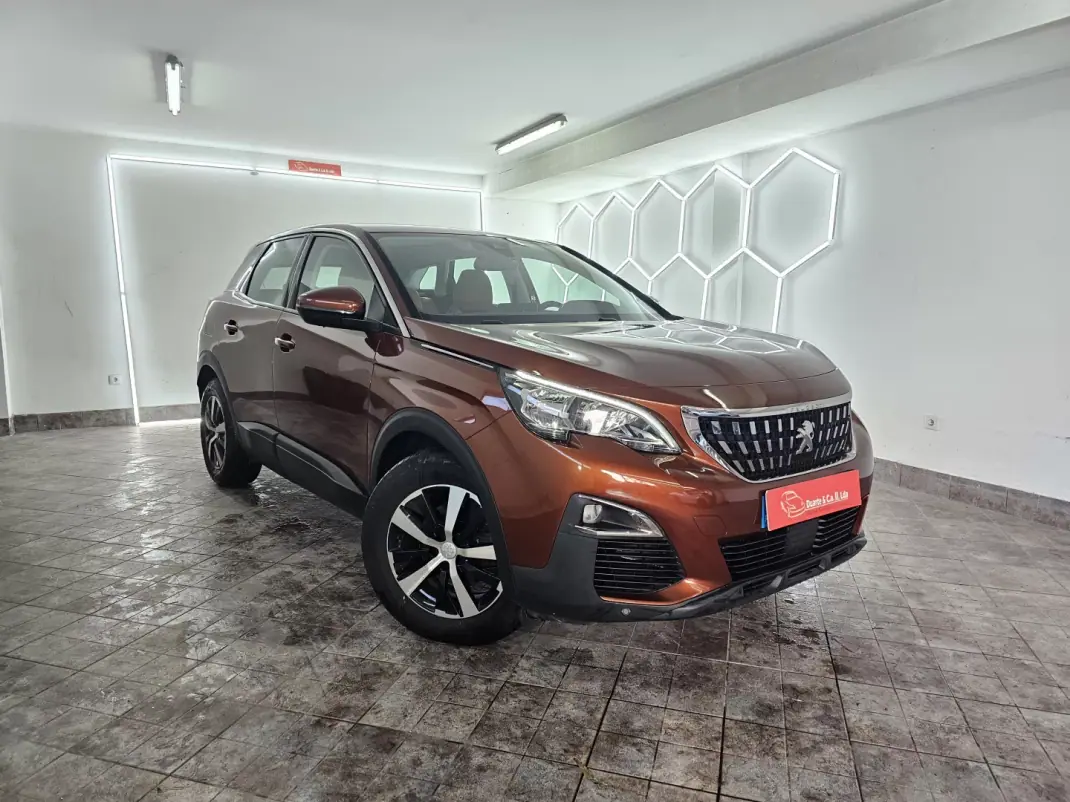 Peugeot 3008 2018 - 18500 EUR, 122503 km - AUTO.MOTO.pt - 122503km - foto 1 de 25