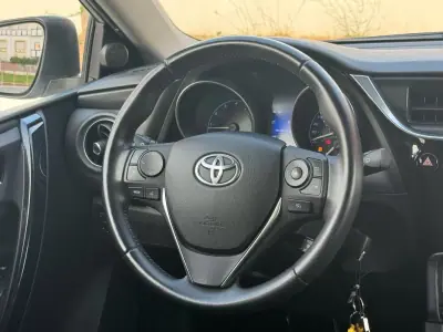 Toyota Auris Touring Sports 2016 - 13950 EUR, 98019 km - AUTO.MOTO.pt - 98019km - foto 15 de 28