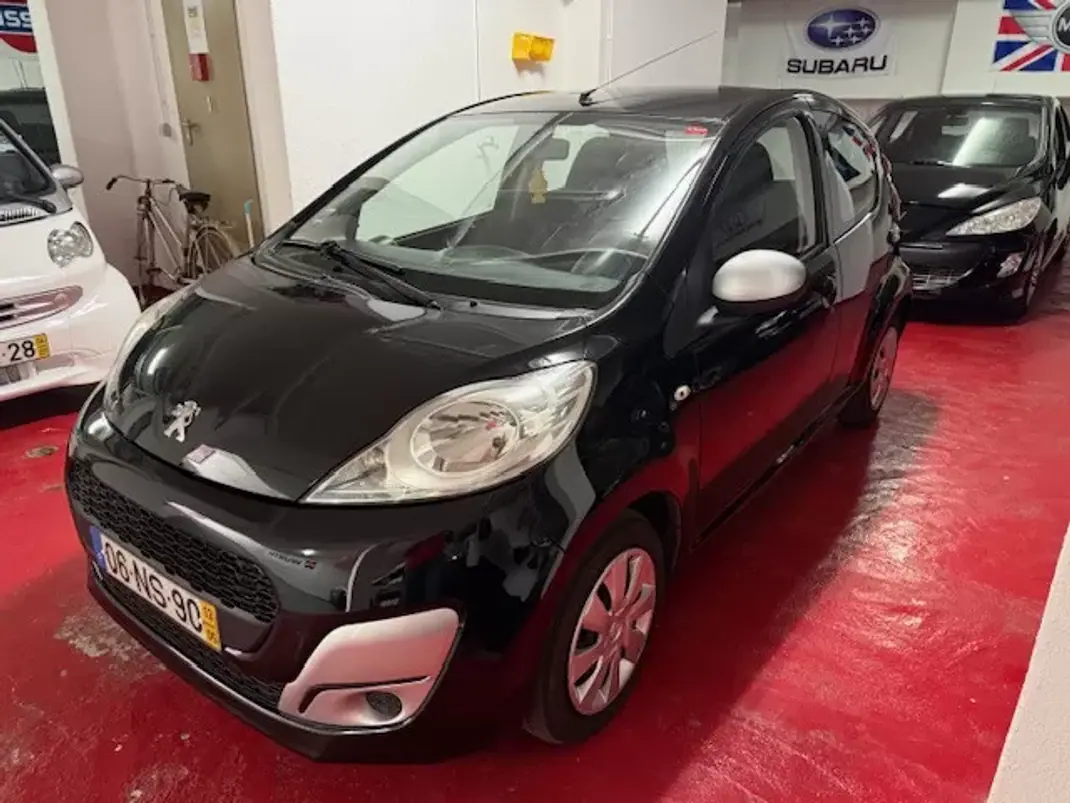 Peugeot 107 2013 - 6250 EUR, 116000 km - AUTO.MOTO.pt - 116000km - foto 1 de 26