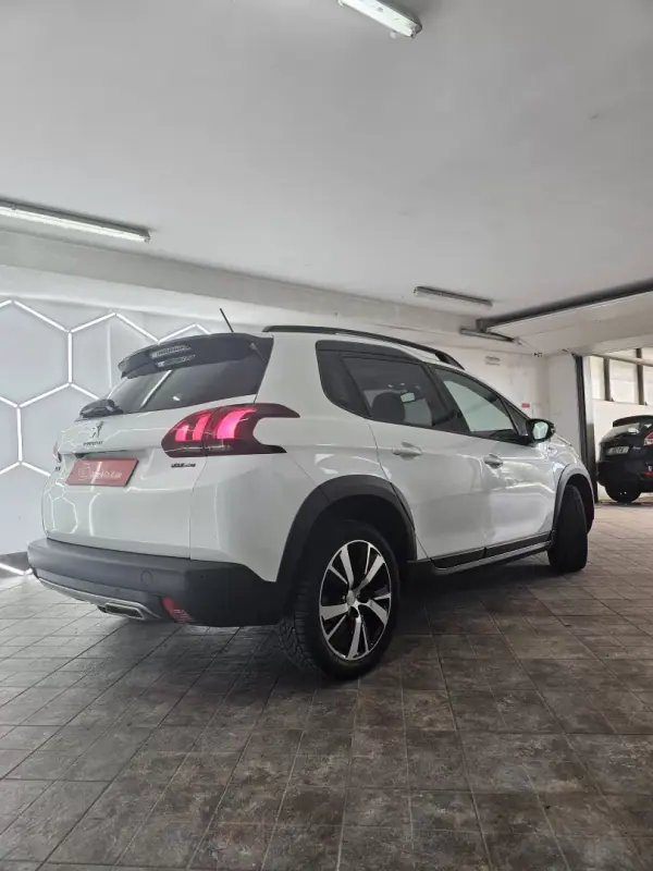 Peugeot 2008 2019 - 12850 EUR, 138694 km - AUTO.MOTO.pt - 138694km - foto 18 de 35