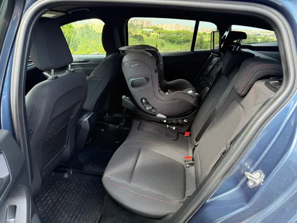 Ford Focus SW 2019 - 13500 EUR, 56000 km - AUTO.MOTO.pt - 56000km - foto 10 de 11