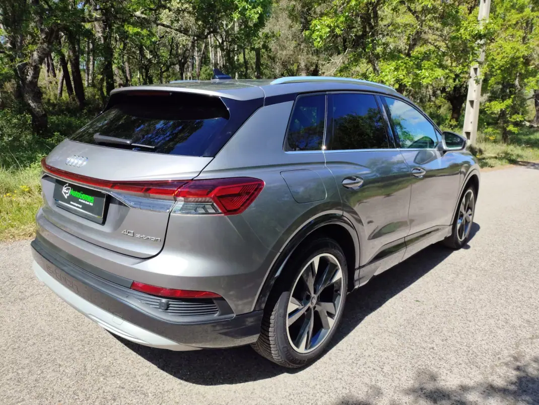Audi Q4 e-tron 2021 - 24800 EUR, 180100 km - AUTO.MOTO.pt - 180100km - foto 12 de 22