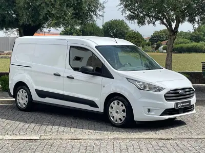 Ford Transit Connect 2018 - 12900 EUR, 138000 km - AUTO.MOTO.pt - 138000km - foto 4 de 37