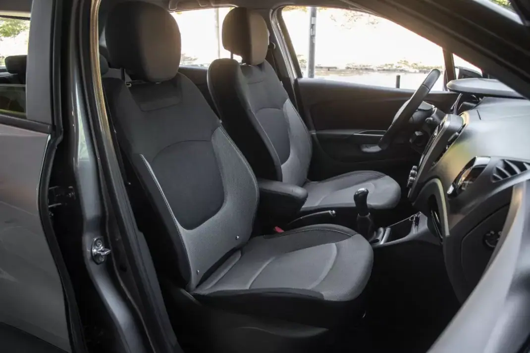 Renault Captur 2014 - 10900 EUR, 135948 km - 135948km - foto 24 de 38