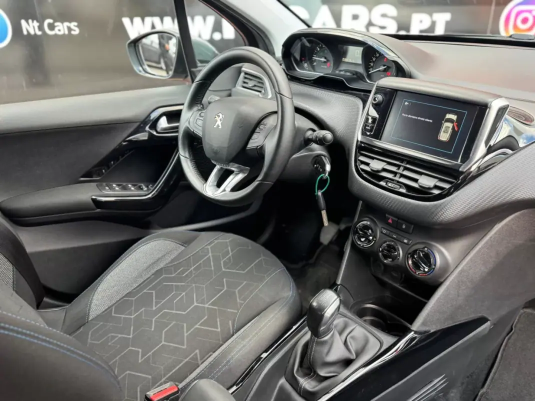 Peugeot 2008 2019 - 13900 EUR, 39416 km - AUTO.MOTO.pt - 39416km - foto 16 de 20