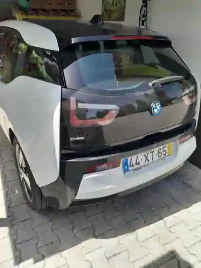 BMW i3 2017 - 14000 EUR, 142000 km - foto 4 de 5