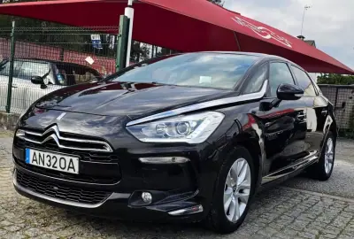 Citroën DS5 2014 - 13999 EUR, 160000 km - AUTO.MOTO.pt - 160000km - foto 27 de 29
