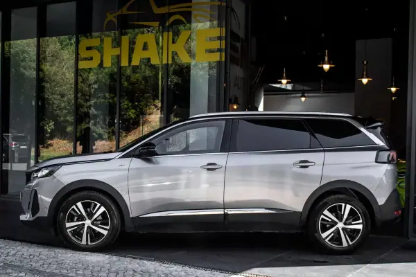 Peugeot 5008 2021 - 24900 EUR, 147346 km - AUTO.MOTO.pt - 147346km - foto 2 de 45