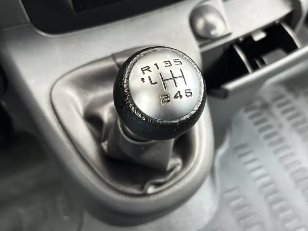 Citroën Jumpy 2015 - 16900 EUR, 135000 km - AUTO.MOTO.pt - 135000km - foto 34 de 39