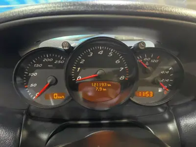 Porsche Boxster 2002 - 22999 EUR, 121000 km - AUTO.MOTO.pt - 121000km - foto 34 de 50