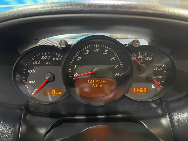 Porsche Boxster 2002 - 22999 EUR, 121000 km - AUTO.MOTO.pt - 121000km - foto 34 de 50