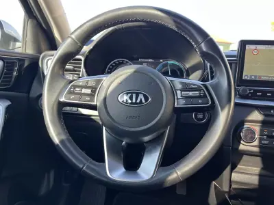 Kia XCeed 2021 - 16950 EUR, 147000 km - AUTO.MOTO.pt - 147000km - foto 14 de 33