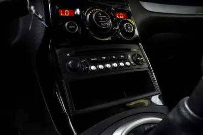 Citroën C3 Picasso 2017 - 7450 EUR, 79899 km - AUTO.MOTO.pt - 79899km - foto 14 de 27