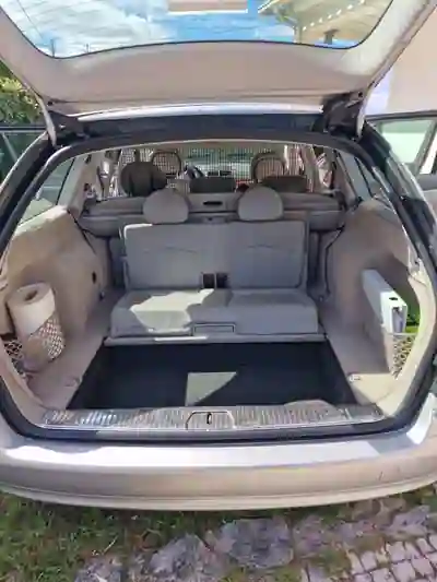 Mercedes-Benz E 220 2006 - 6500 EUR, 325000 km - AUTO.MOTO.pt - 325000km - foto 2 de 5
