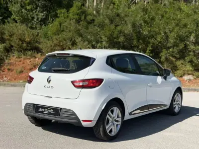 Renault Clio 2019 - 9900 EUR, 129750 km - AUTO.MOTO.pt - 129750km - foto 12 de 18