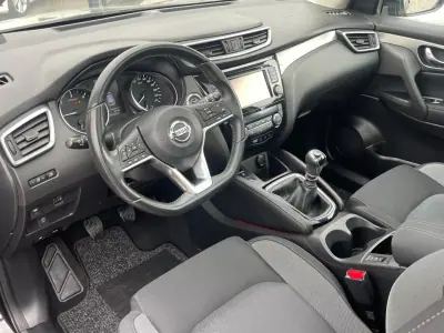 Nissan Qashqai 2018 - 19300 EUR, 148000 km - AUTO.MOTO.pt - 148000km - foto 5 de 11