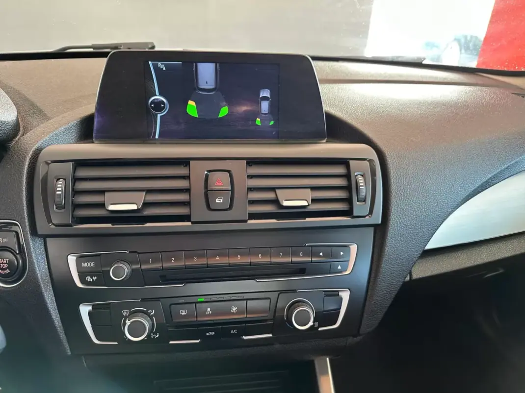 BMW 116 2011 - 13900 EUR, 210181 km - AUTO.MOTO.pt - 210181km - foto 7 de 22