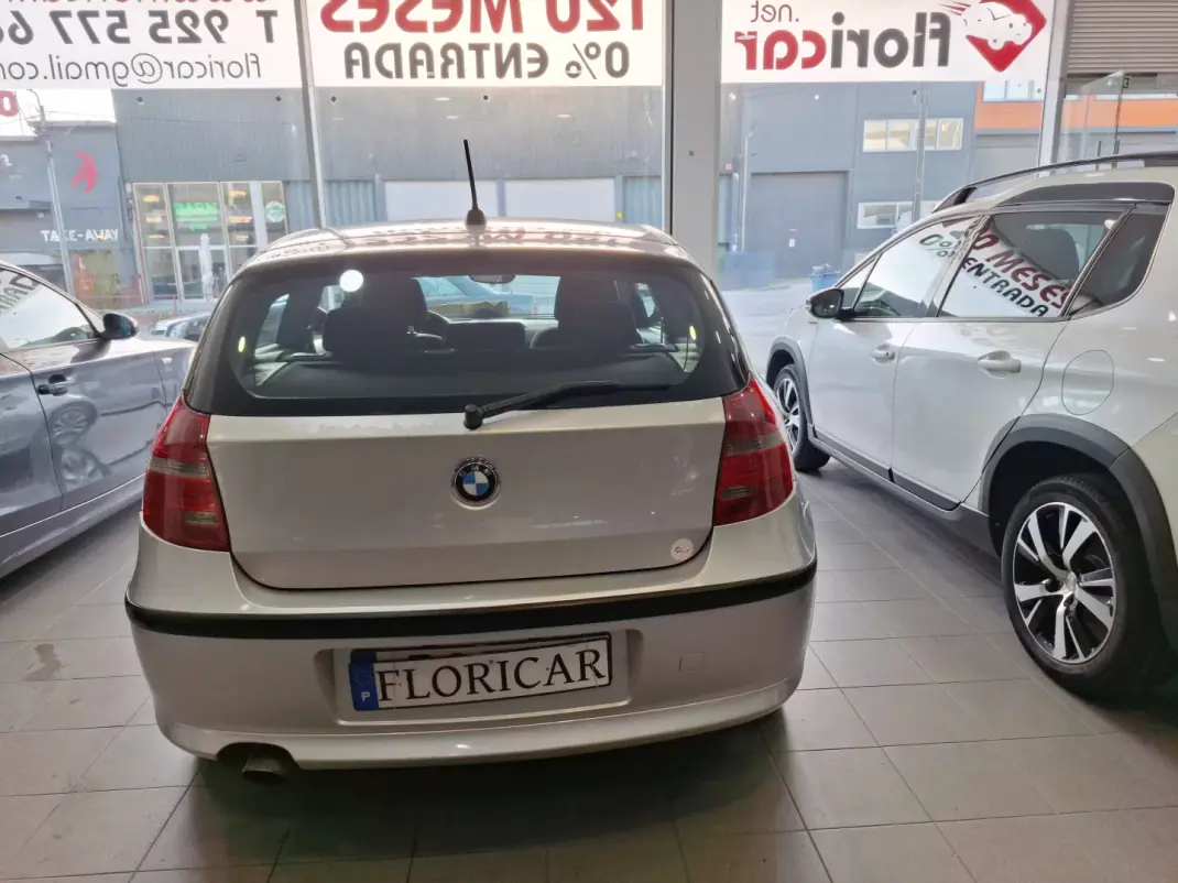 BMW 118 2009 - 7490 EUR, 269000 km - AUTO.MOTO.pt - 269000km - foto 6 de 9