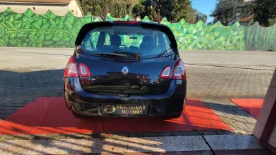 Renault Twingo 2014 - 4890 EUR, 112000 km - AUTO.MOTO.pt - 112000km - foto 15 de 20