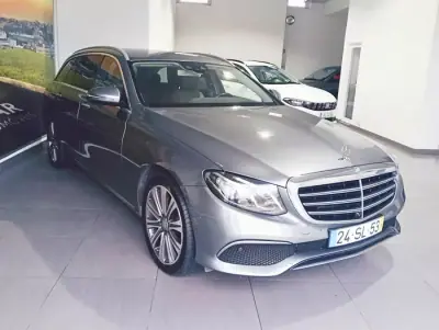 Mercedes-Benz E 220 2017 - 21990 EUR, 249791 km - AUTO.MOTO.pt - 249791km - foto 3 de 23