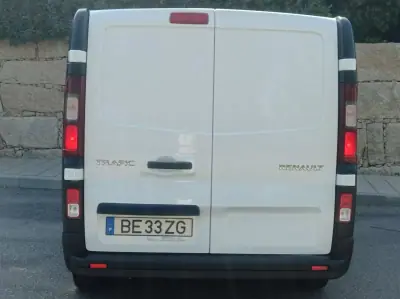 Renault Trafic 2023 - 22990 EUR, 96500 km - AUTO.MOTO.pt - 96500km - foto 5 de 16