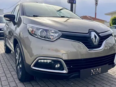 Renault Captur 2015 - 10990 EUR, 137000 km - AUTO.MOTO.pt - 137000km - foto 5 de 19