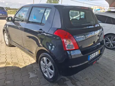 Suzuki Swift 2008 - 4750 EUR, 305000 km - AUTO.MOTO.pt - 305000km - foto 8 de 14