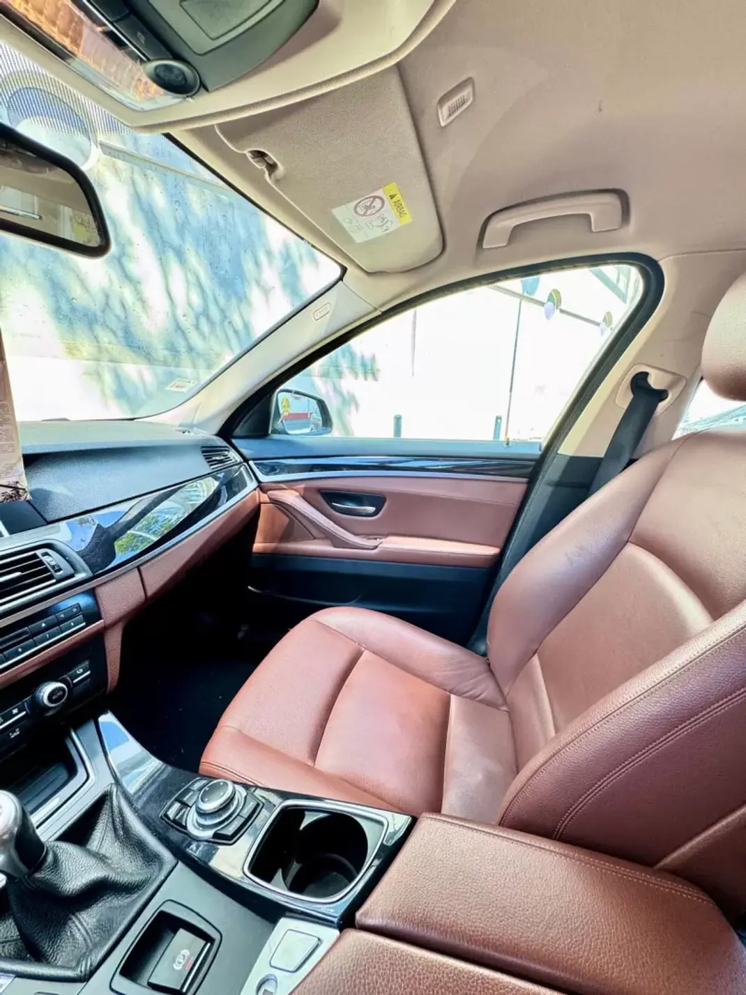 BMW 518 2014 - 13900 EUR, 219000 km - AUTO.MOTO.pt - 219000km - foto 8 de 20