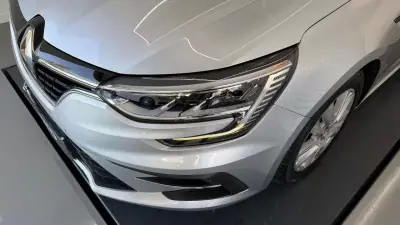 Renault Mégane Sport Tourer 2020 - 13990 EUR, 137993 km - AUTO.MOTO.pt - 137993km - foto 4 de 32