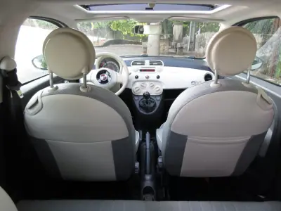 Fiat 500 2010 - 6990 EUR, 185000 km - AUTO.MOTO.pt - 185000km - foto 24 de 37
