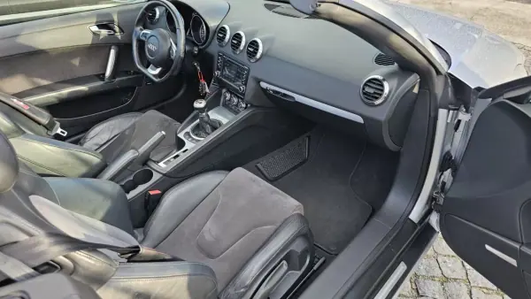 Audi TT Roadster 2007 - 14900 EUR, 151194 km - 151194km - foto 36 de 51