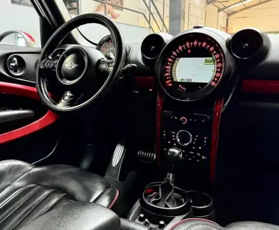 MINI Paceman 2013 - 15950 EUR, 182771 km - 182771km - foto 26 de 30